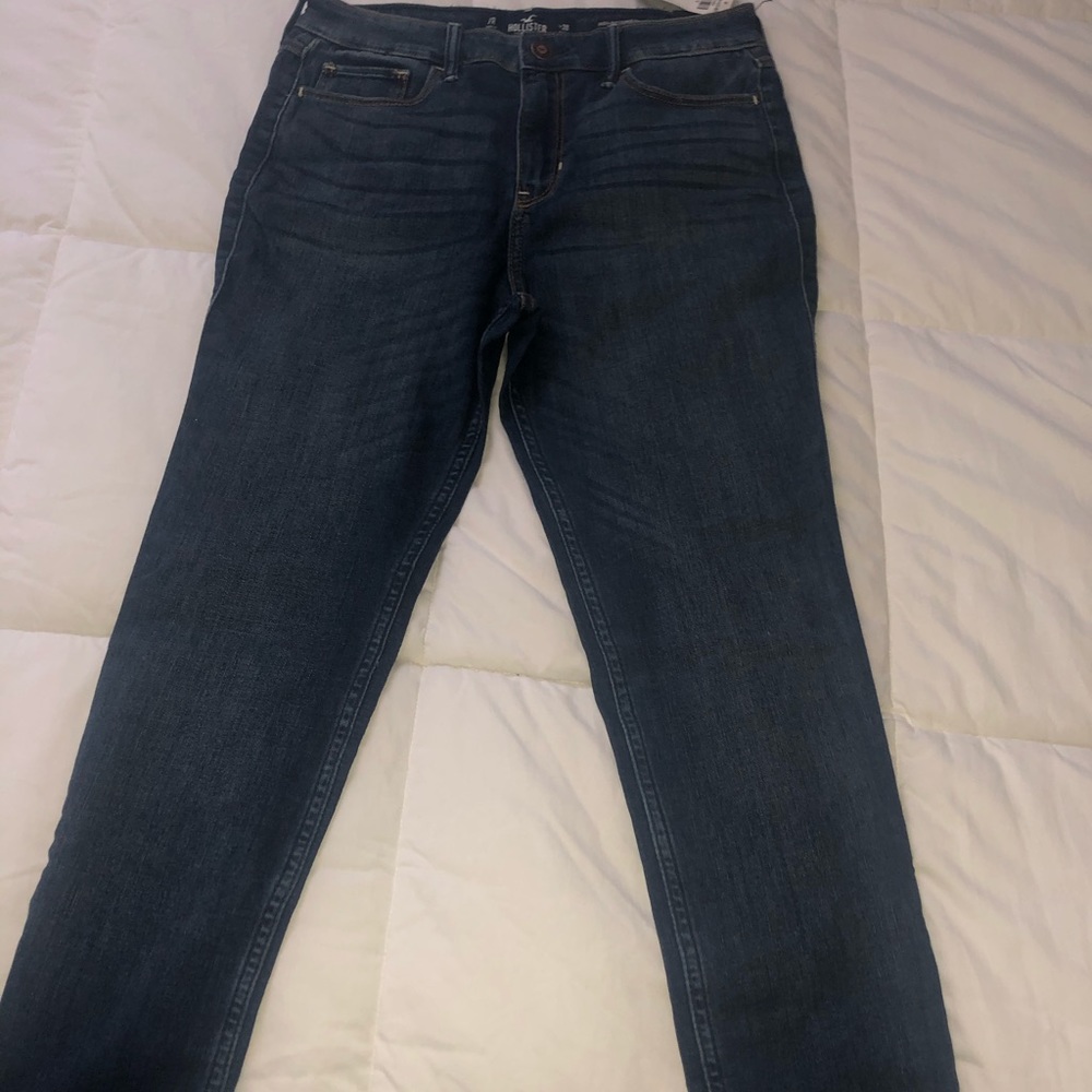 Hollister jeans❗️ Never worn❗️Brand new❗️ SIZE 7❗️
